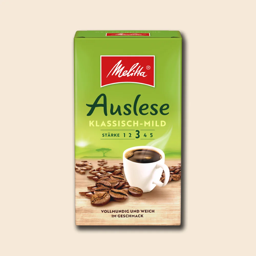 Image of a pack of Melitta Auslese klassisch-mildfilter coffee on a beige background