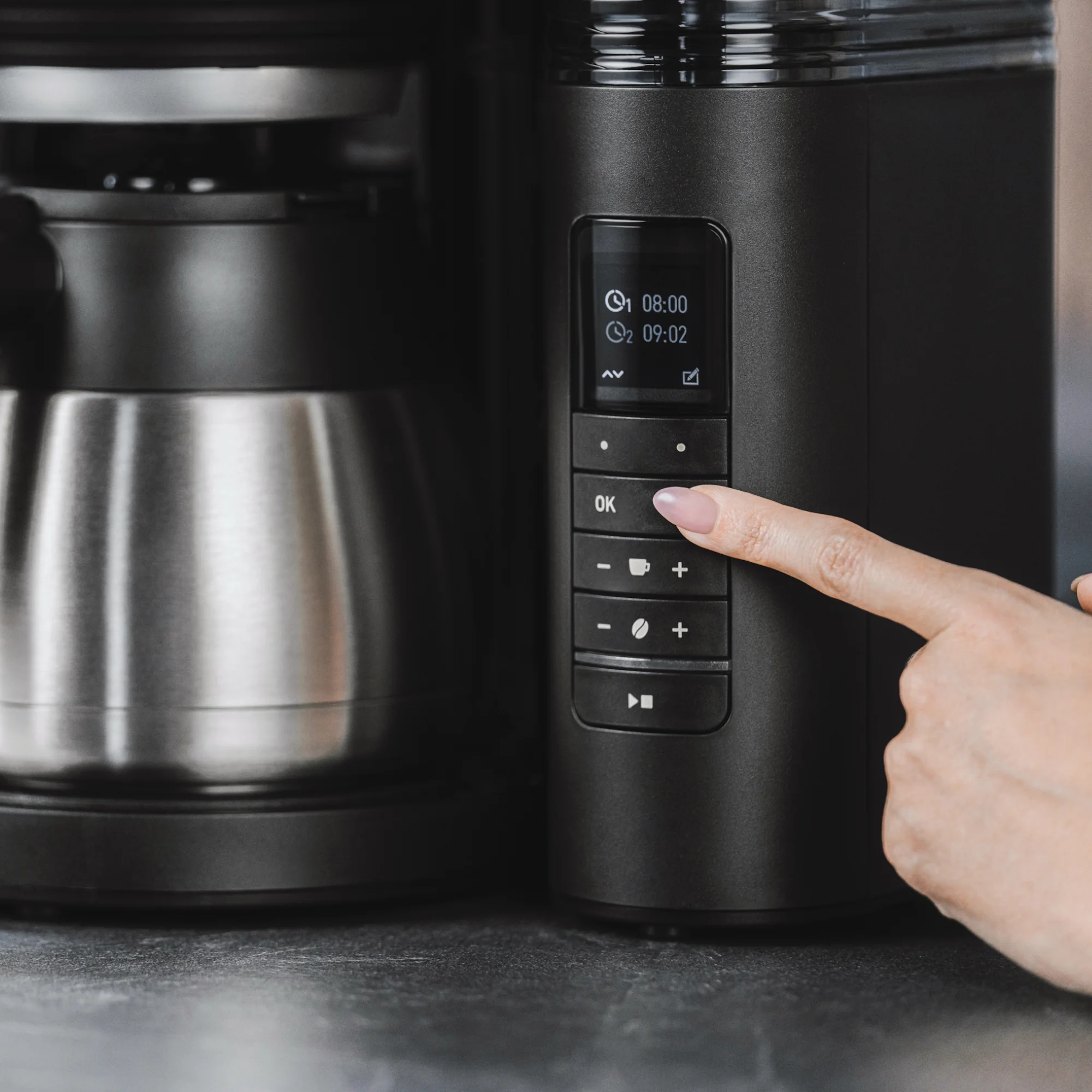 Produktbild von AromaFresh Therm Pro X Filterkaffeemaschine mit Mahlwerk, Schwarz-Silber - 3