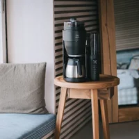 Produktbild von AromaFresh Therm Pro X Filterkaffeemaschine mit Mahlwerk, Schwarz-Silber - 1