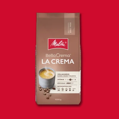 Melitta BellaCrema La Crema Kaffeepackung auf rotem Hintergrund