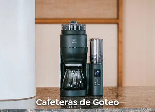 Aroma Fresh de Melitta está sobre una mesa de madera.