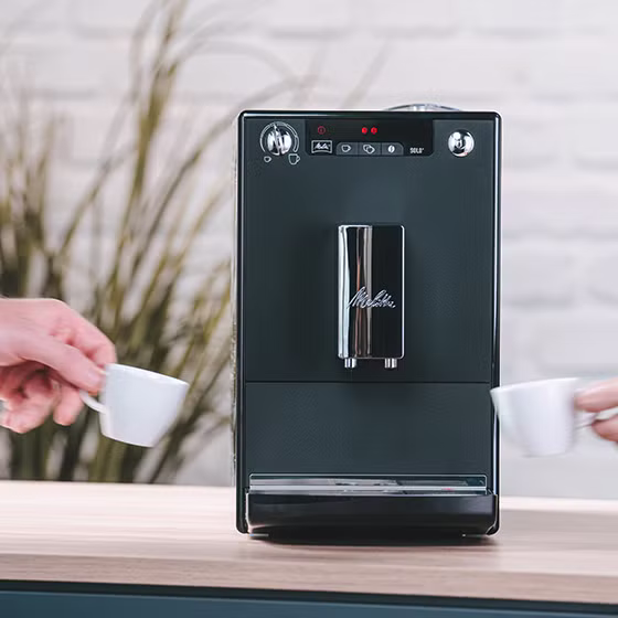 Image du produit de la machine à café entièrement automatique Solo®, noir mat - 11