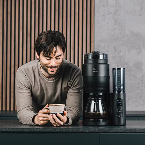 Product image of AromaFresh Pro filter coffee machine with grinder, black - 2