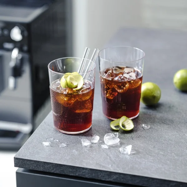 een heerlijke Melitta Espresso Negroni met een Latticia OT achtergrond